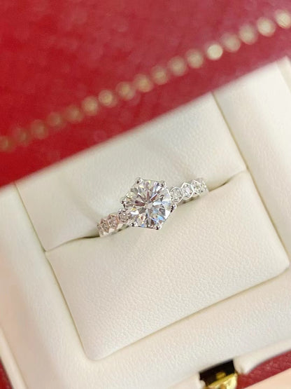 Classic 6-claw Moissanite Women's Engagement Ring/Wedding Ring/Valentine's Day/Christmas Gift